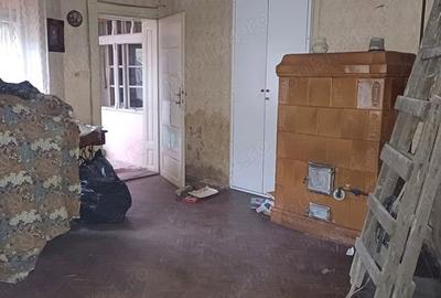 Casă cu 6 camere în Traian - 4