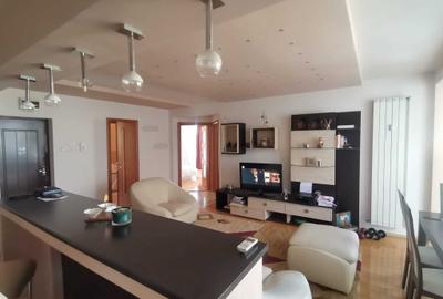 Apartament cu 3 camere decomandat în Nufărul - 6