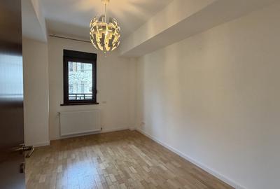 Apartament cu 3 camere decomandat în Sisești - 9