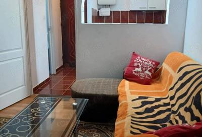 Inchiriez garsoniera - 2