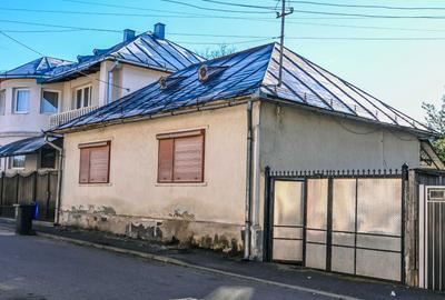 Casă cu 4 camere în Central - 1