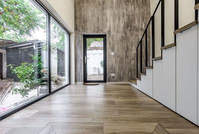 Apartament tip casa, cu gradina proprie, in zona centrala a Aradului - 2