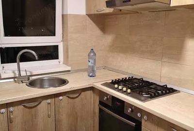 Apartament cu 3 camere decomandat în Dacia