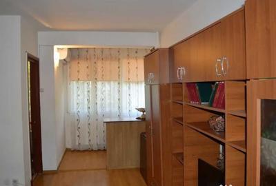 Garsonieră semidecomandată în Apărătorii Patriei - 1