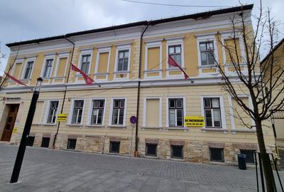 De închiriat fosta clinică Regina Maria – lângă Piața Unirii.