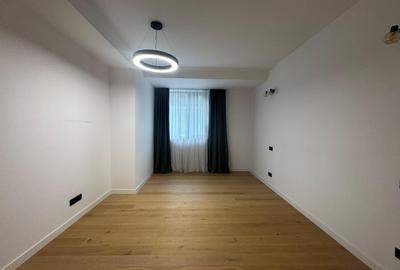 3 camere PREMIUM| 135 MP + 22 MP terasa - 4