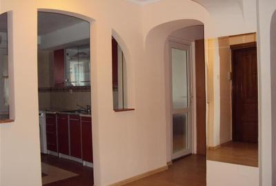 Inchiriez apartament 4 camere, et 2, semimobilat, zona Teatru - 12
