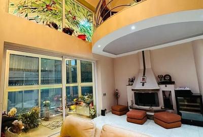 Casă cu 4 camere în Central - 6