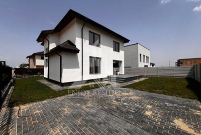 Vila Eleganta 4 camere, finisaje exclusiviste Tunari - 3
