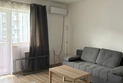 Apartament cu 3 camere decomandat, mobilat în Apărătorii Patriei