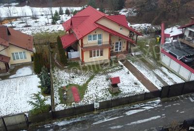 Casă cu Teren 542 Mp în Noapteș