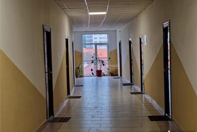 Spațiu comercial, de 24 mp, în Central - 1