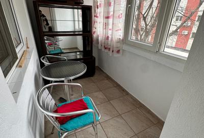 Apartament cu 3 camere decomandat, mobilat în P-ța Muncii - 12