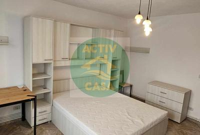 Garsonieră decomandată în Est