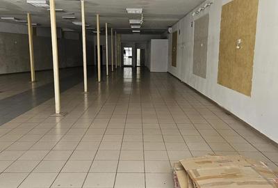 Spațiu comercial, de 320 mp, în Central - 1