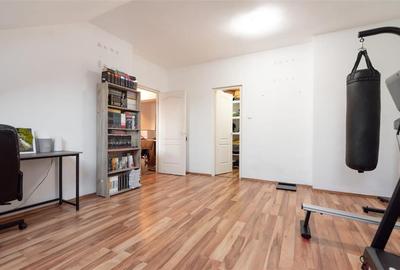 RECO Apartament cu 3 Camere  , Paleu - 9