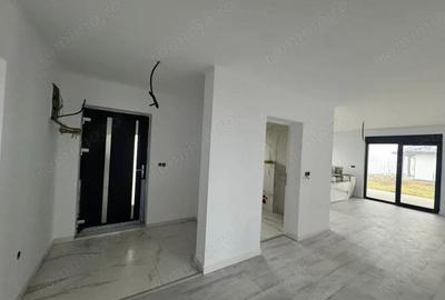 Casă cu Teren 600 Mp în Satu Nou de Jos - 16