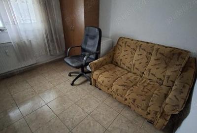 Garsonieră decomandată în Nicolina