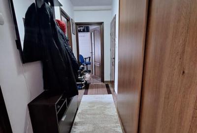 Apartament cu 3 camere semidecomandat în Central - 6
