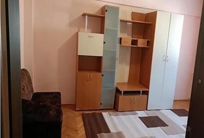 Apartament cu 2 camere, decomandat - zona Racadau - 3