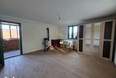 Casă cu 4 camere cu Teren 1887 Mp în Burjuc - 16