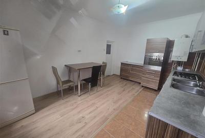 Duplex cu 3 camere cu Canalizare în Central - 5