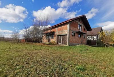 Casă cu 4 camere cu Teren 300 Mp în Hărman - 4