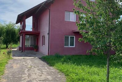 Casă cu 7 camere decomandat cu Teren 1000 Mp în Bănești - 14