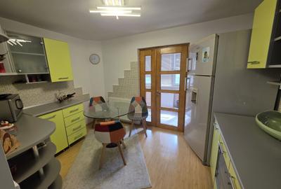 Apartament cu 3 camere decomandat în Central - 2