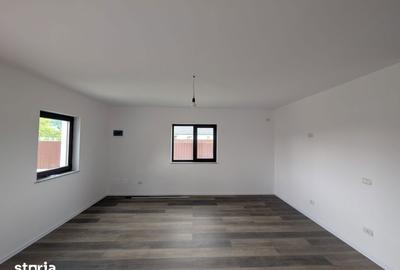 Casă cu 4 camere cu Teren 350 Mp în Hemeiuș - 4
