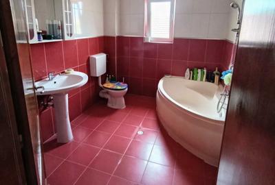 Casă cu 4 camere în Fratelia - 1