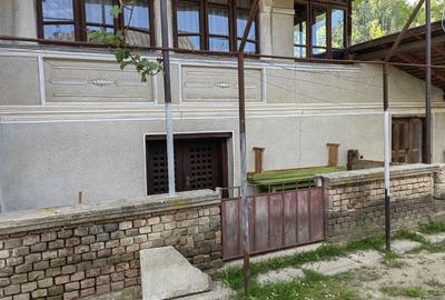 Casă cu 4 camere în Hurezani - 2