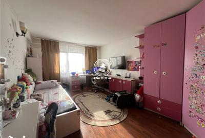 Apartament cu 3 camere decomandat în Nicolina - 6