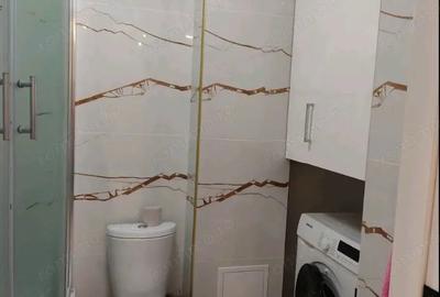 Garsonieră decomandată în Romană