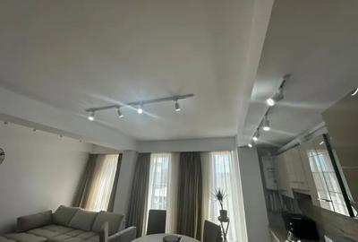 Apartament cu 2 camere, mobilat în Central