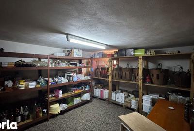 Casă cu 5 camere cu Teren 2011 Mp în Central - 10
