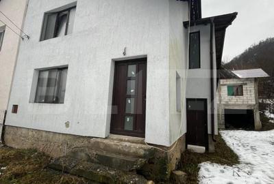 Casă cu 7 camere cu Teren 810 Mp în Bărbulețu - 1