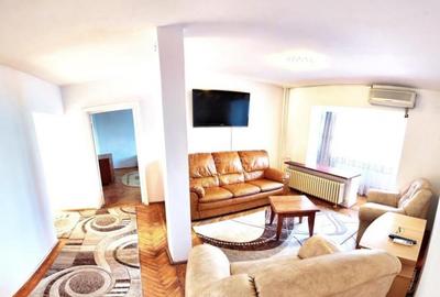 Apartament spatios cu 4 camere - renovat- decomandat - zona