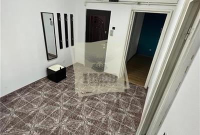Apartament cu 3 camere decomandat si balcon in Vasile Aaron - 4