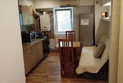 Închiriez Garsoniera în FALEZA N până în iunie - 2