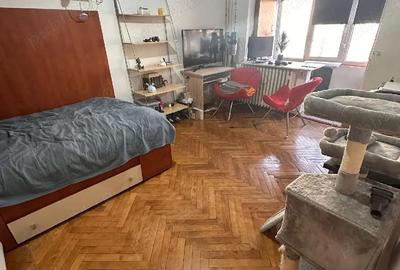 Garsonieră semidecomandată în Girocului - 2