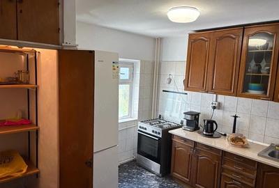 Apartament cu 4 camere decomandat în Central - 2