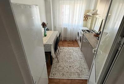 Apartament cu 2 camere decomandat în 1 Mai