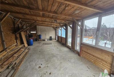 Casa 3 camere+garaj teren 370 metri in centru Ciorogarla - 2