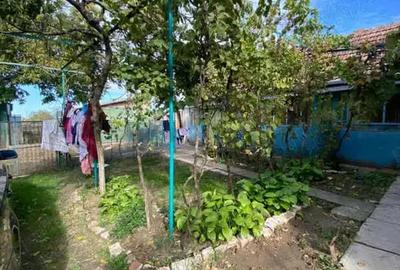 Casă cu 4 camere în Central - 1