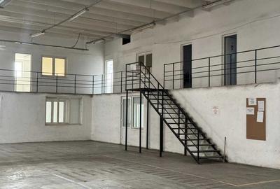 Spațiu industrial, de 2,800 mp, în Industrială