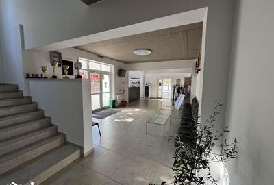 Spațiu comercial, de 450 mp, în Central - 6