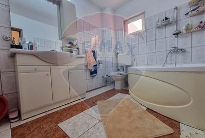 Casa / Vila cu 8 camere de vanzare in zona Coiciu - 5