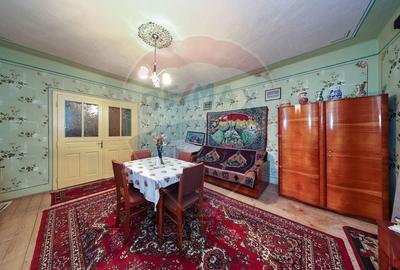 Casa spatioasa cu anexe si gradina in localitatea Ungra/Brasov - 19