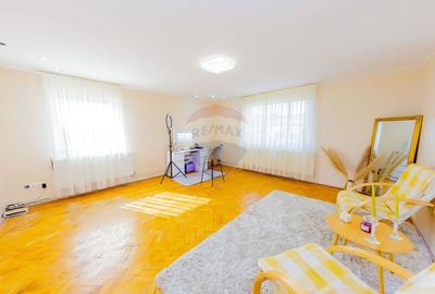 Proprietate rezidentiala de vanzare Strada 9 Mai - 5
